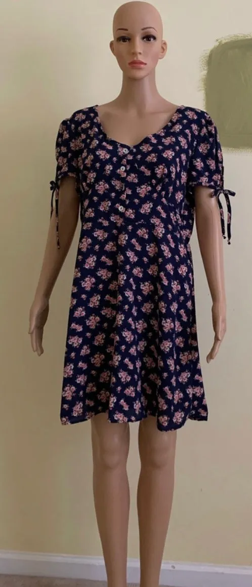 - Tie Sleeve Floral Print Button Down Dress