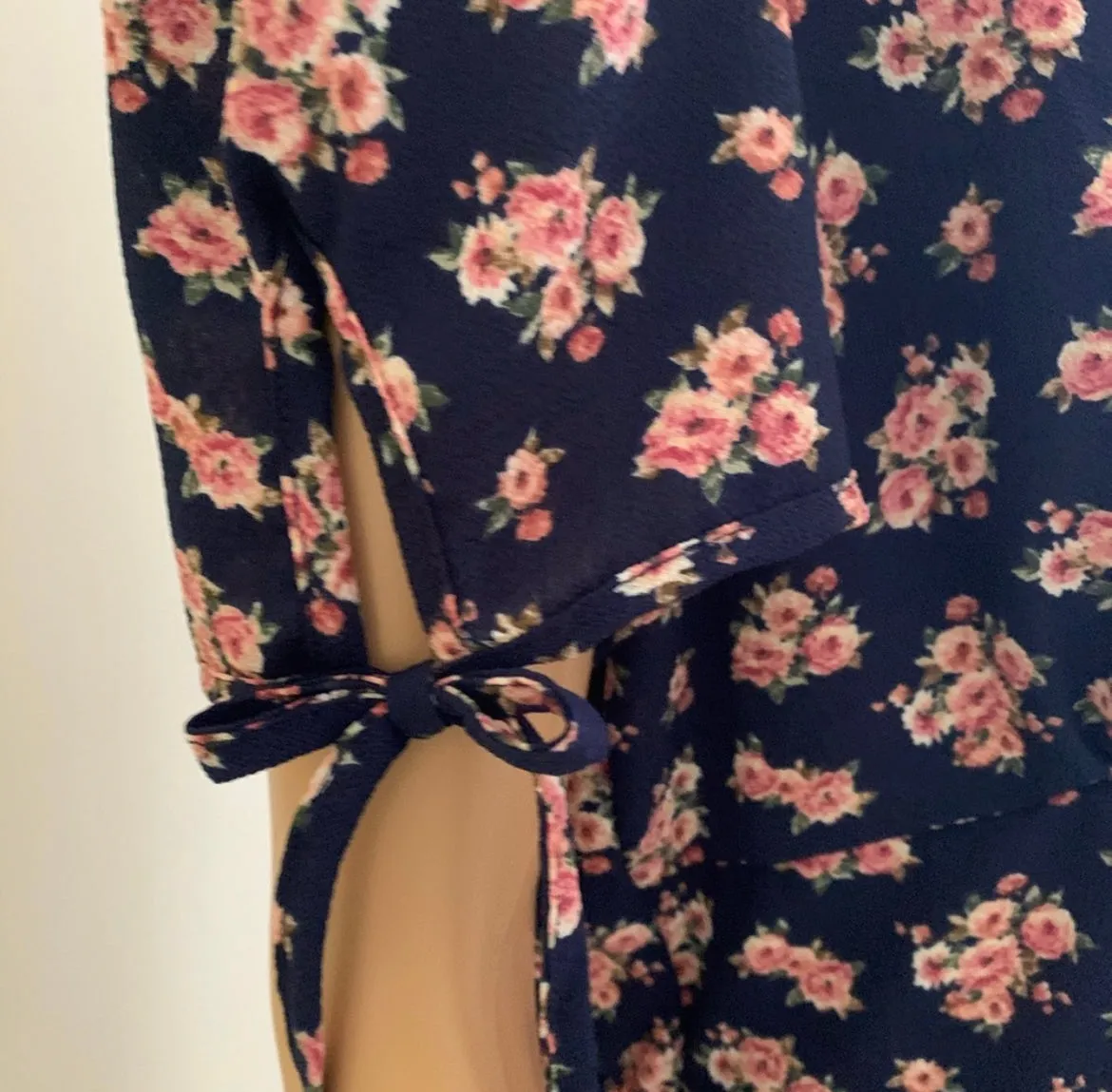 - Tie Sleeve Floral Print Button Down Dress