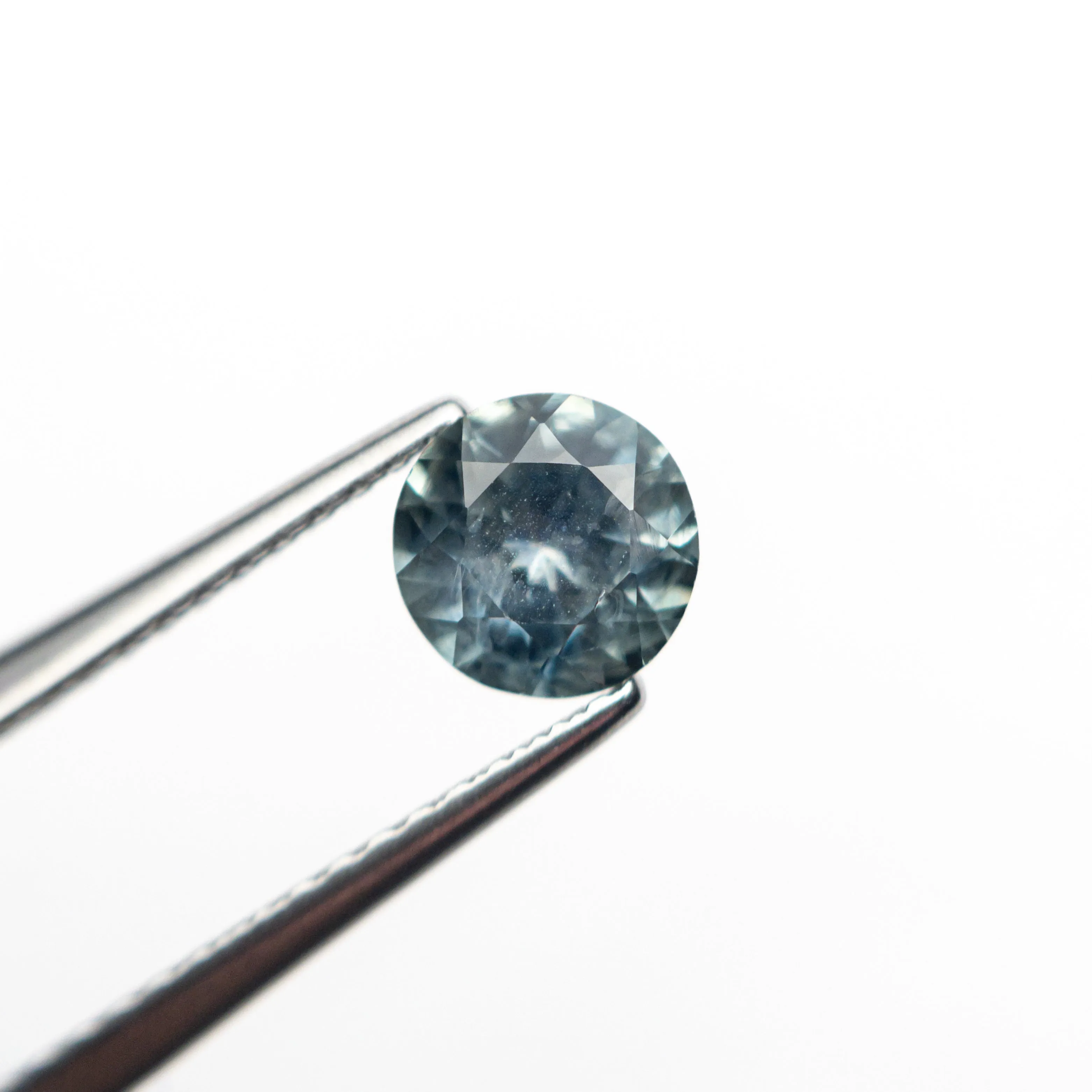0.87ct 5.66x5.8x3.57mm Round Brilliant Sapphire 19940-19