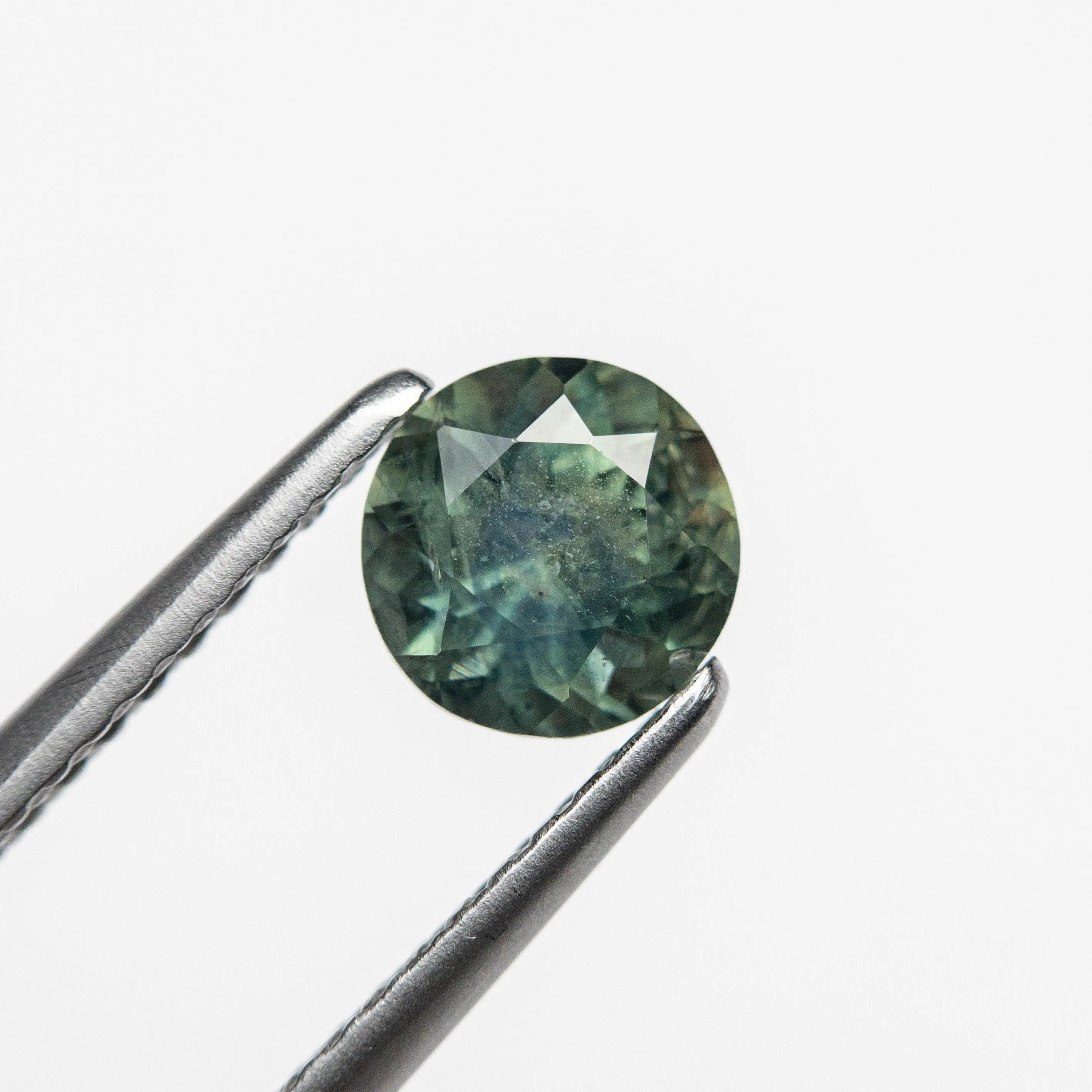 0.93ct 5.58x5.52x4.01mm Round Brilliant Sapphire 19940-05