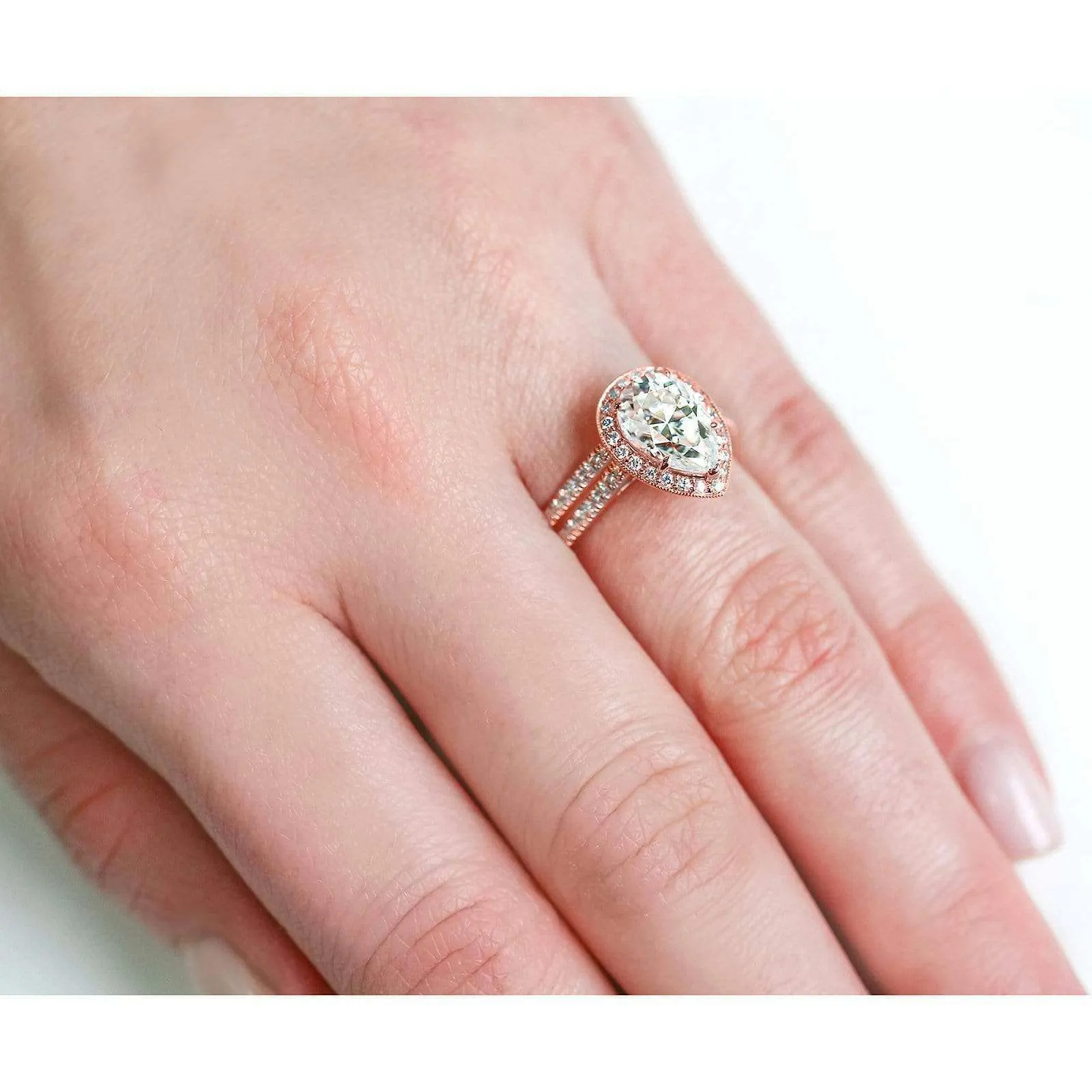 2-3/5ct.tw Pear Halo Bridal Set