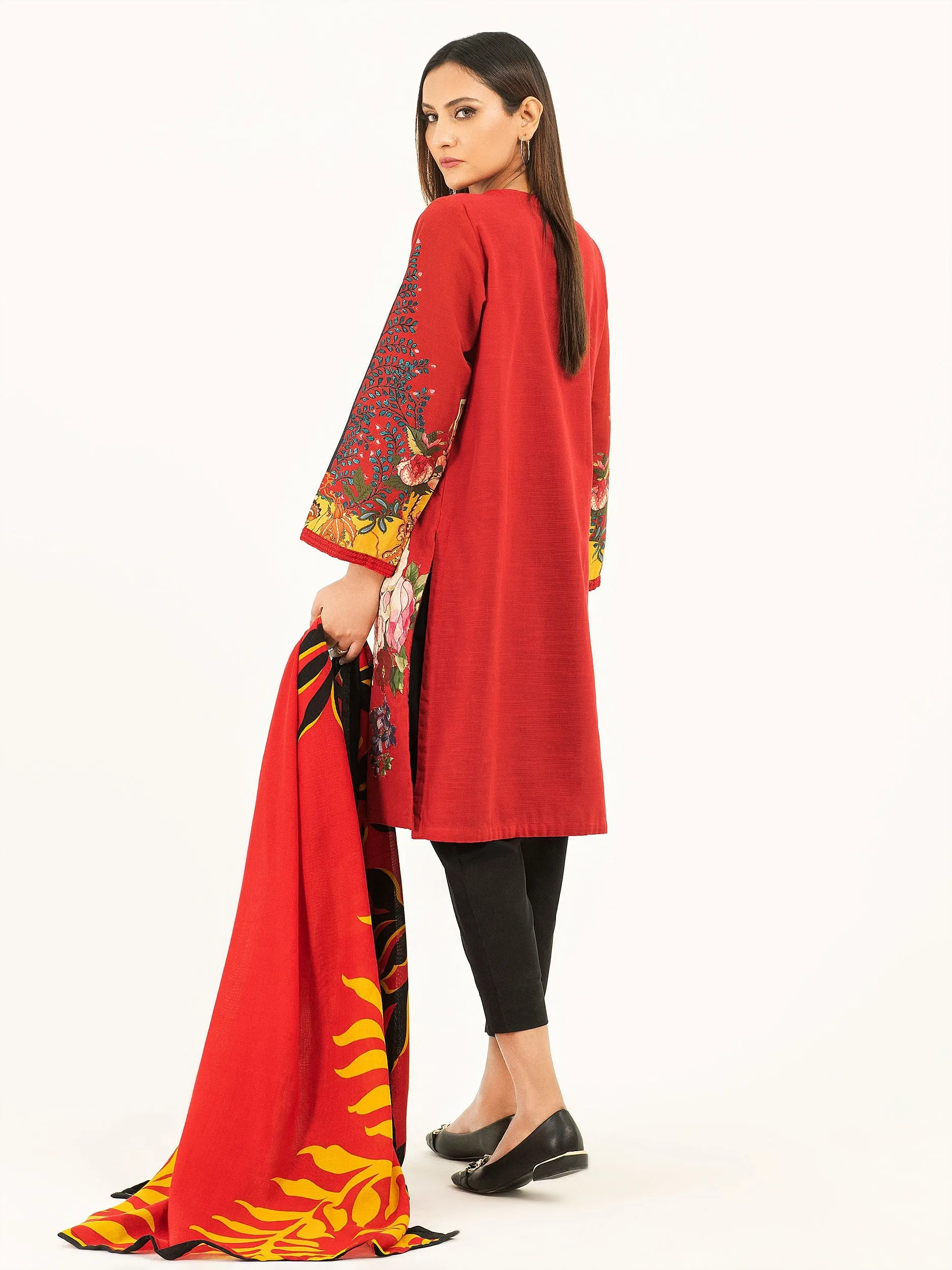 2 Piece Khaddar Suit-Embroidered (Pret)