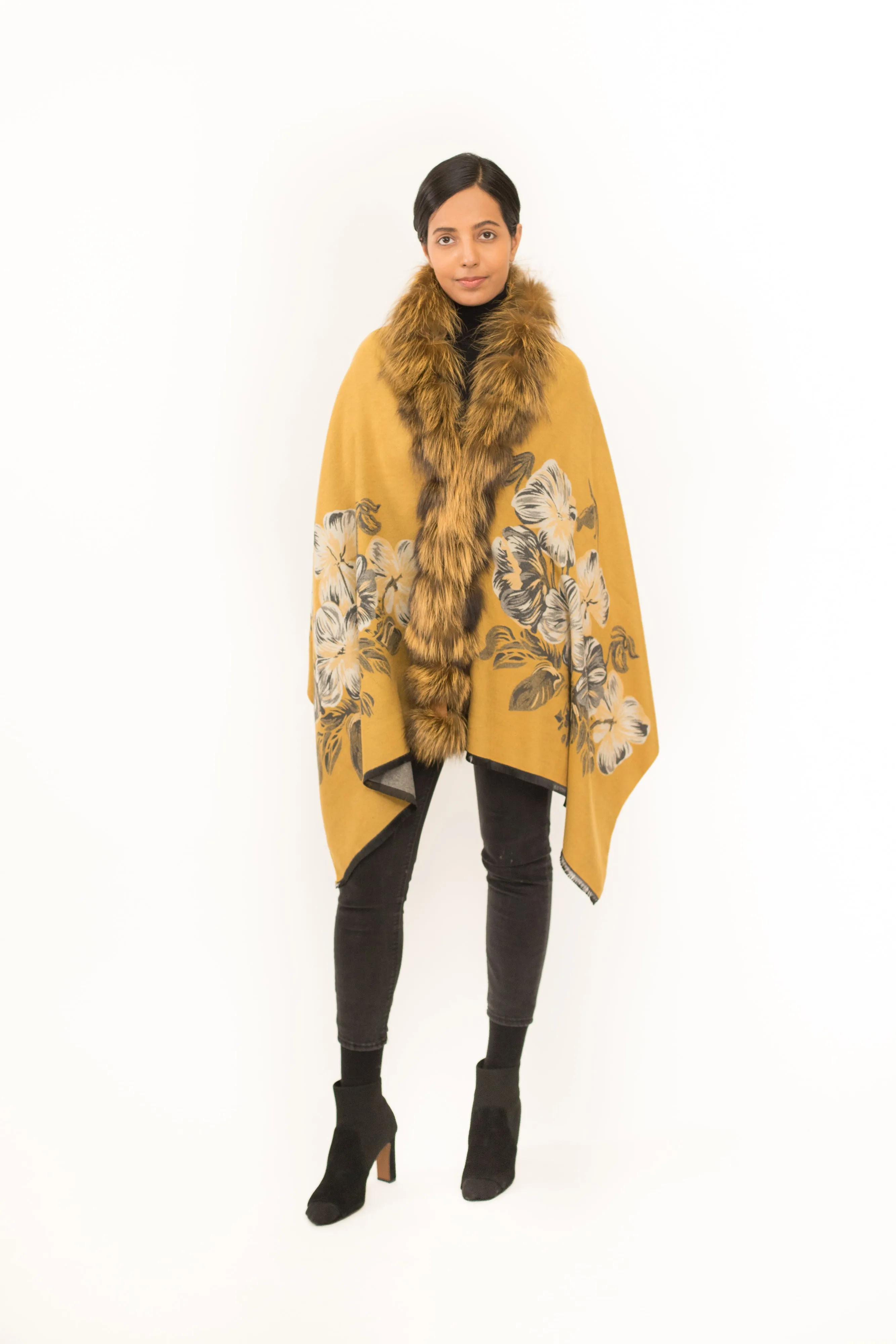 Luxurious Cashmere Wrap with Fur Trim - ADUR Printed Design