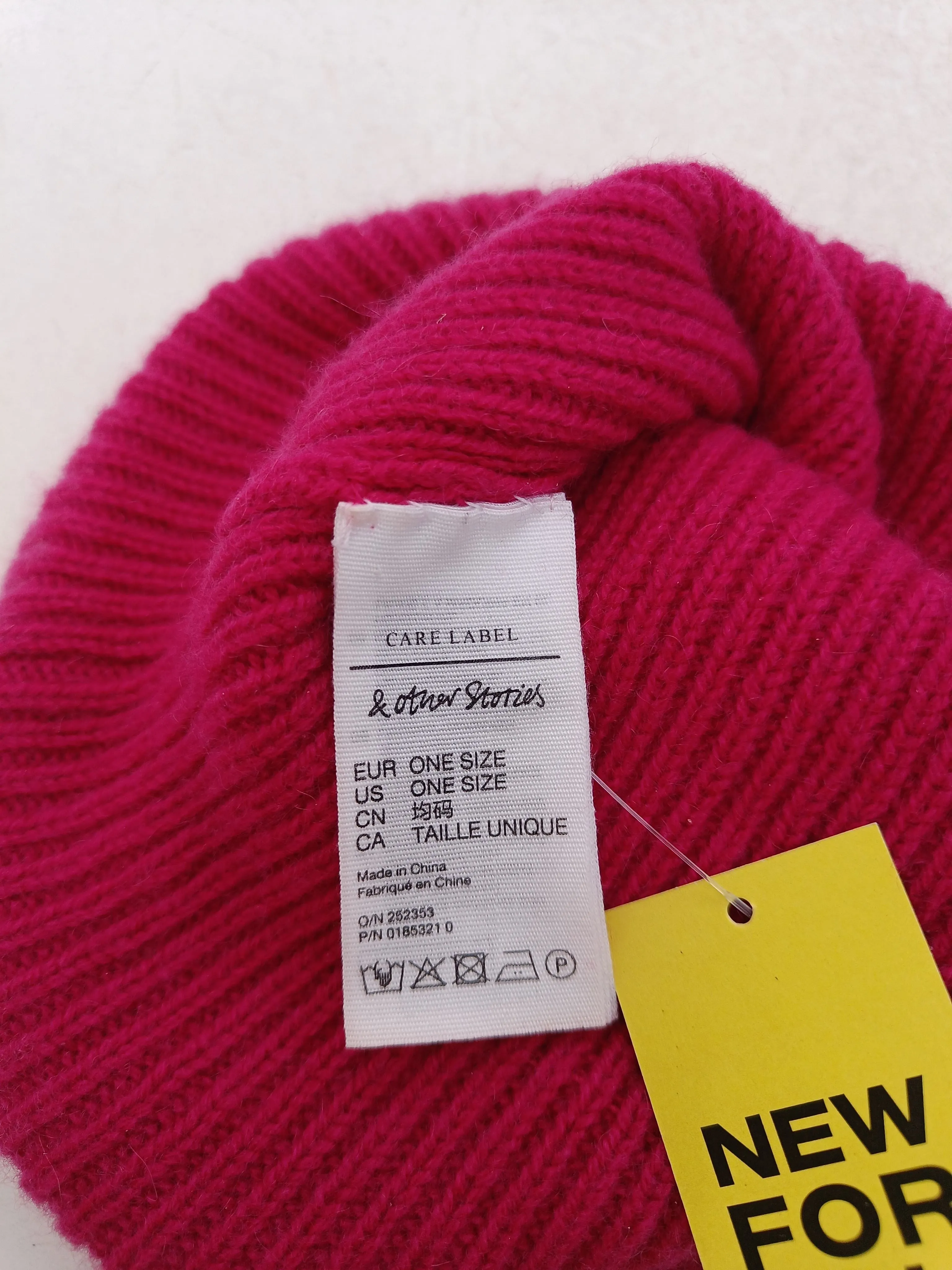& Other Stories Women's Hat Pink 100% Cashmere