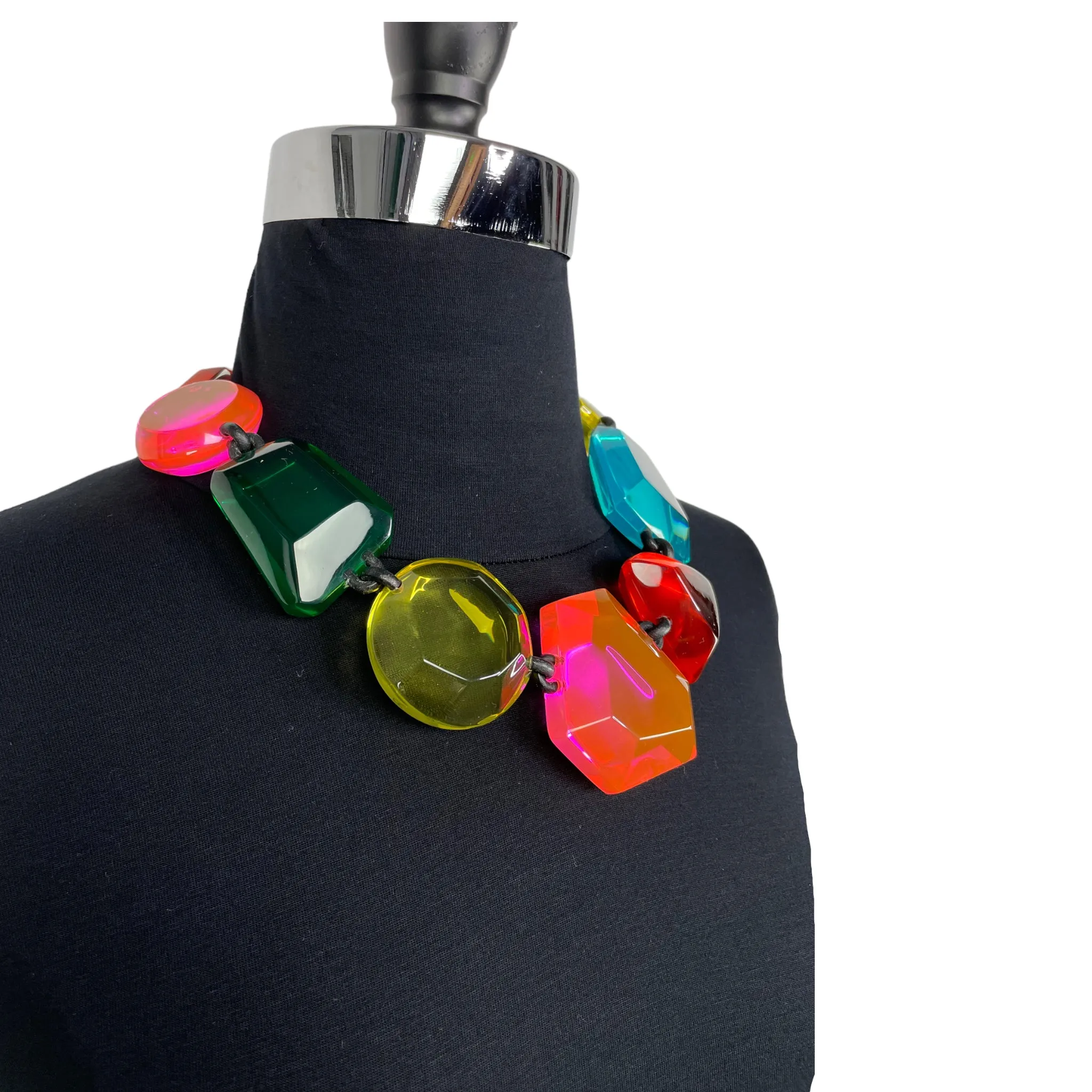 LAKA MULTICOLOR NECKLACE