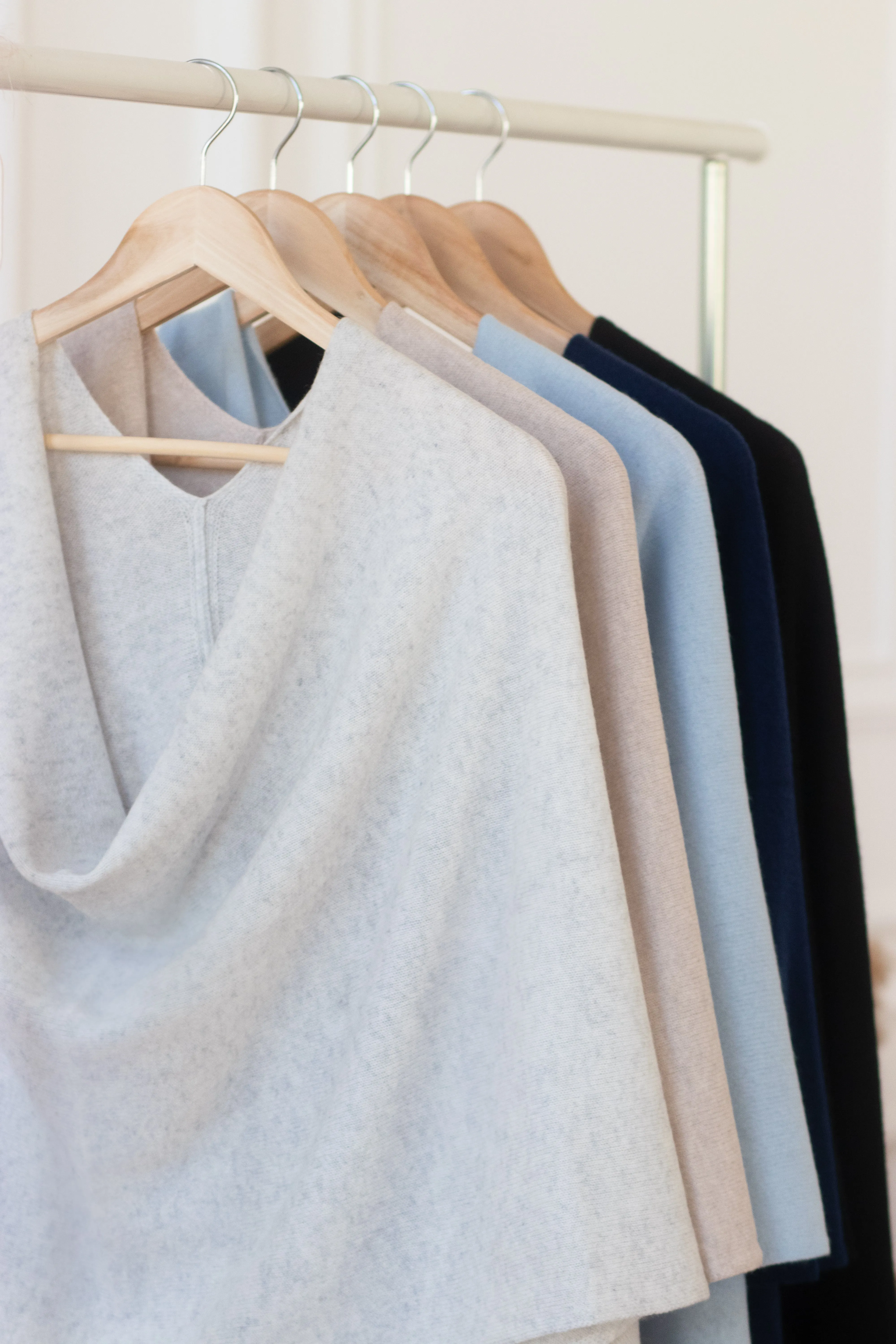 L'emi 70% Wool - 30% Cashmere Shawl