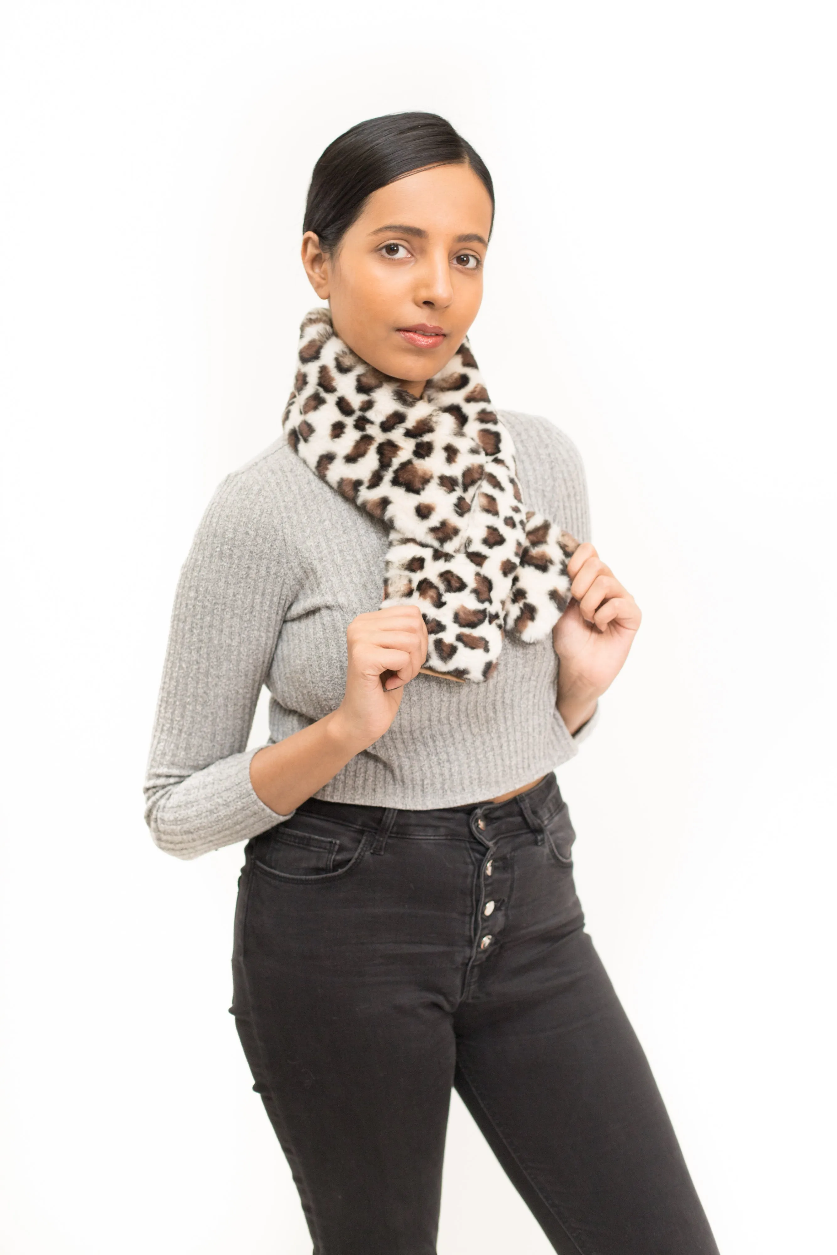Leopard Print Faux Fur Scarf