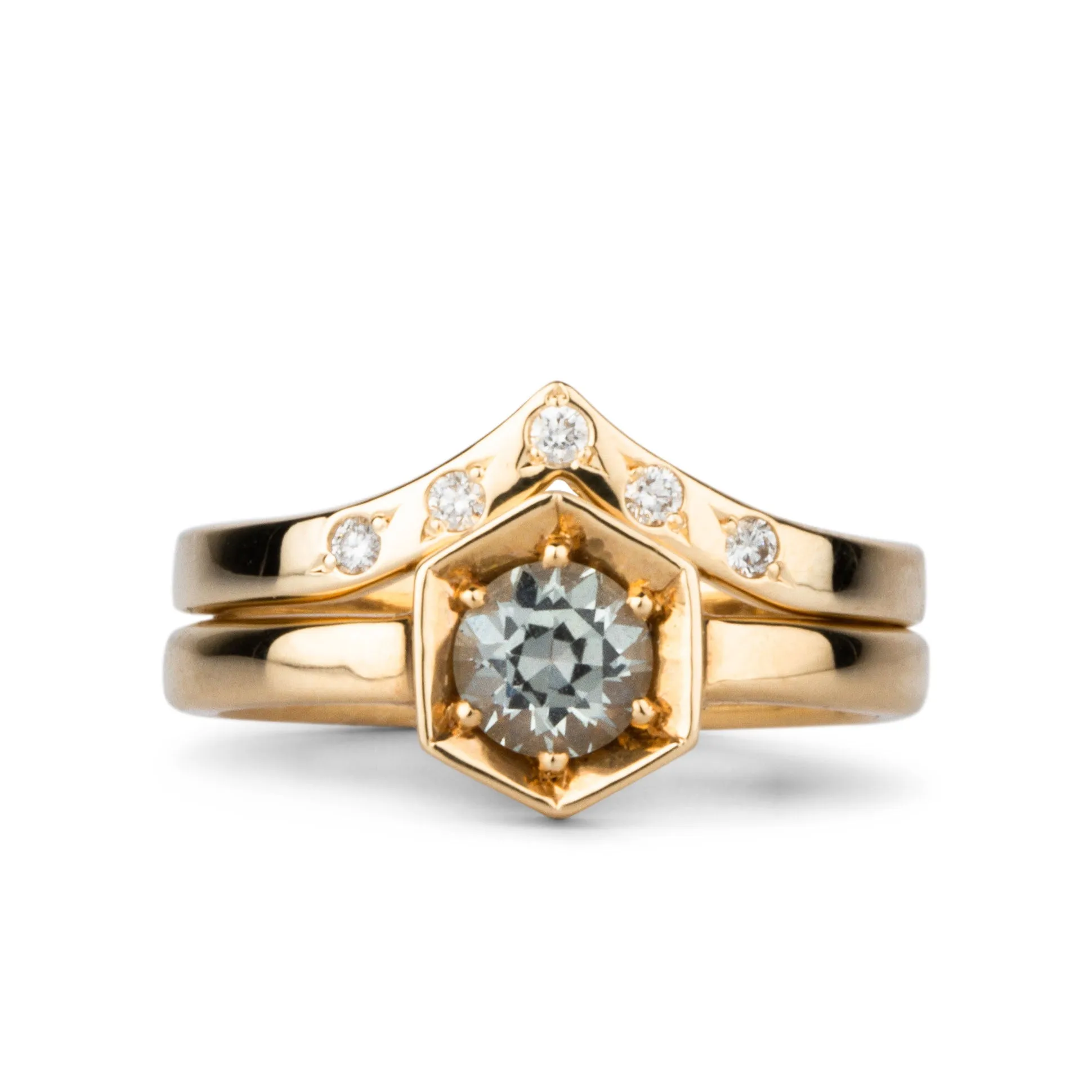Pinnacles White Diamond Peaked Band